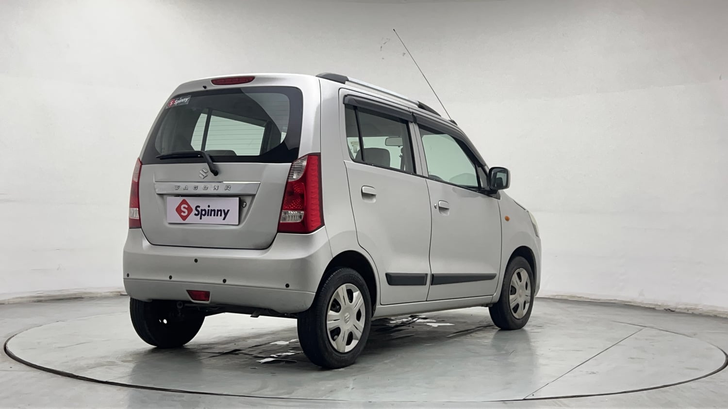 Used 2015 Maruti Suzuki Wagon R VXI Petrol Manual exterior RIGHT REAR CORNER VIEW