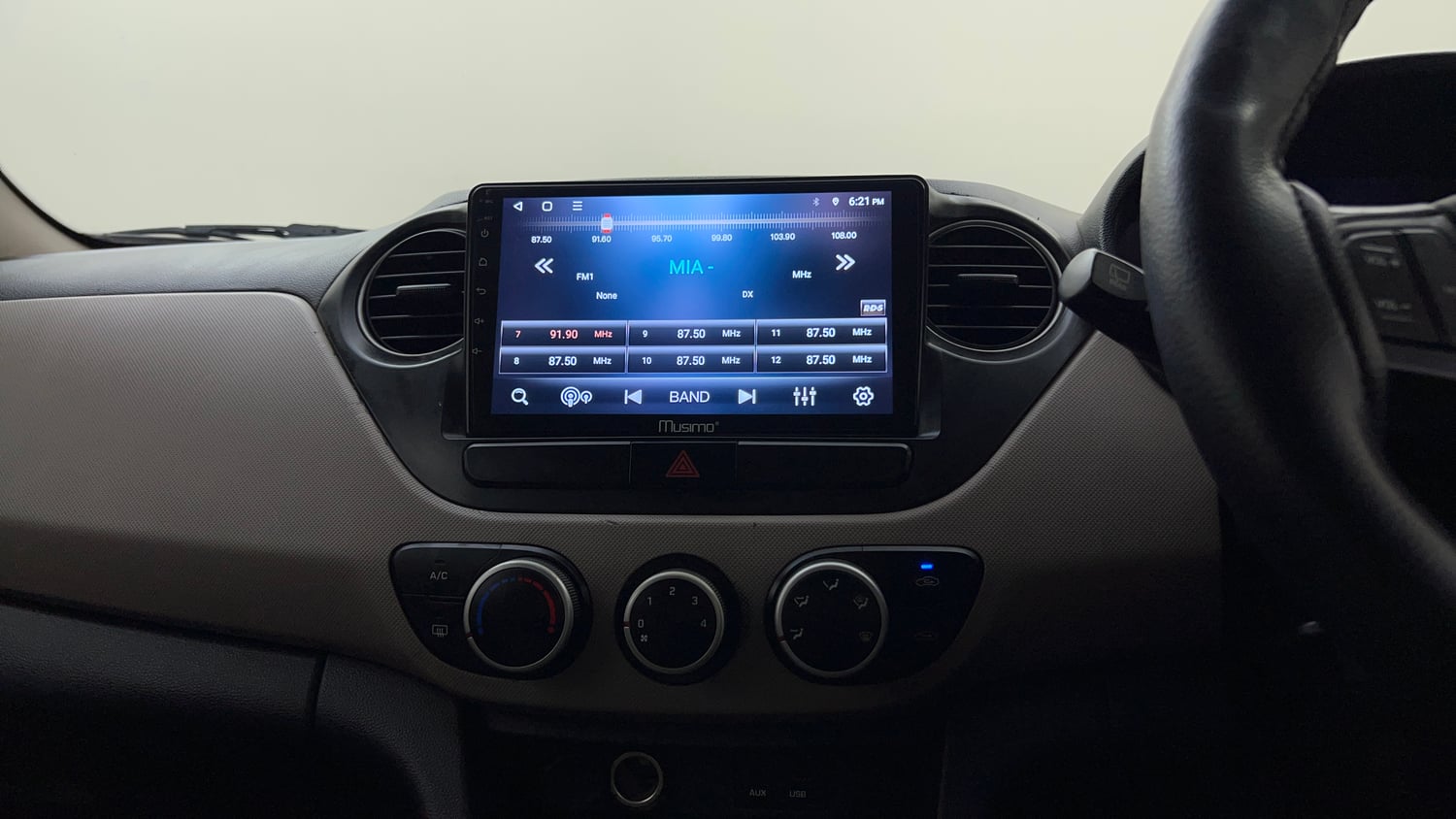 Used 2015 Hyundai Grand i10 Asta 1.1 CRDi (O) Diesel Manual interior MUSIC SYSTEM & AC CONTROL VIEW