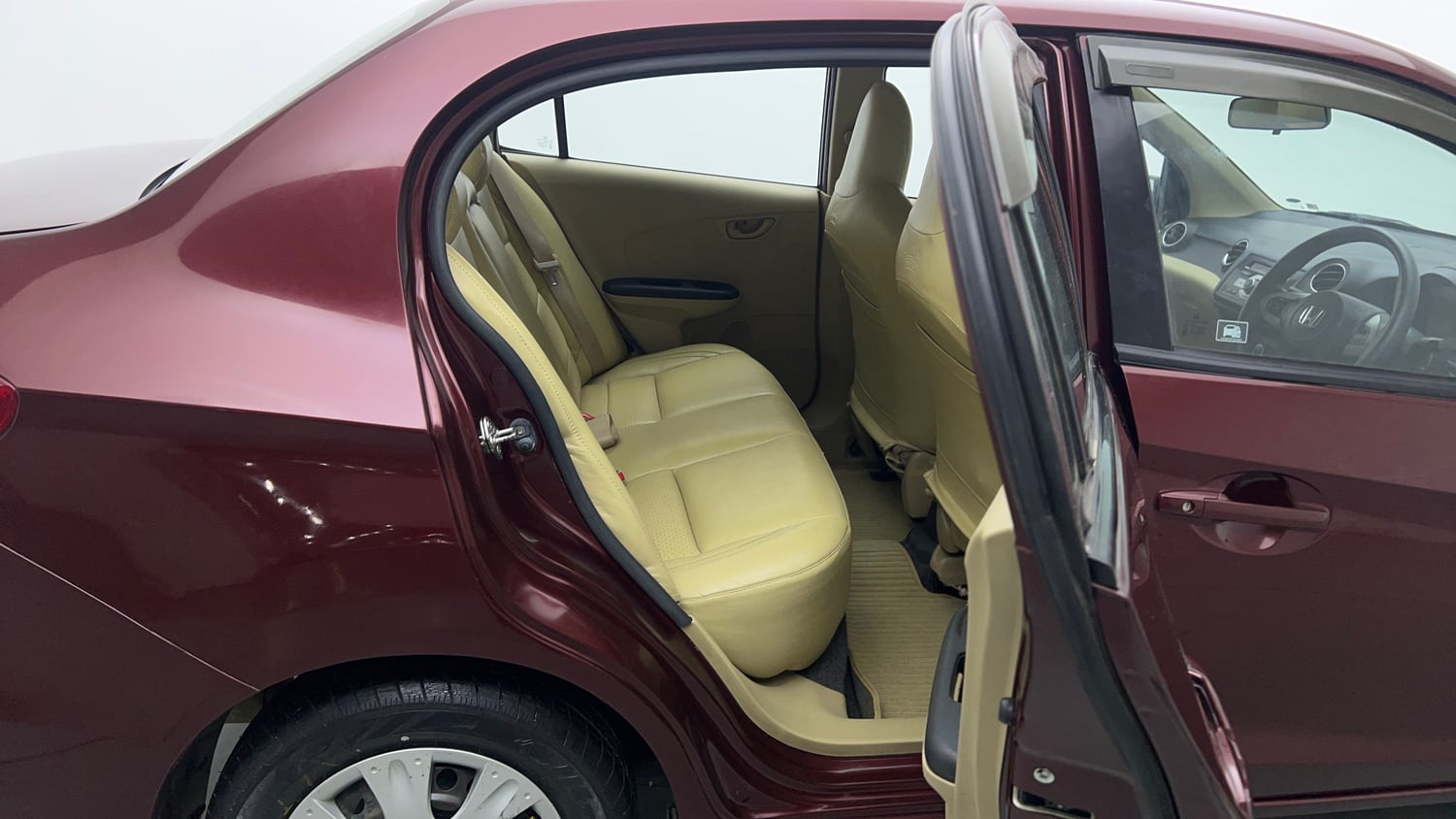 Used 2015 Honda Amaze 1.2 SX i-VTEC Petrol Manual interior RIGHT SIDE REAR DOOR CABIN VIEW