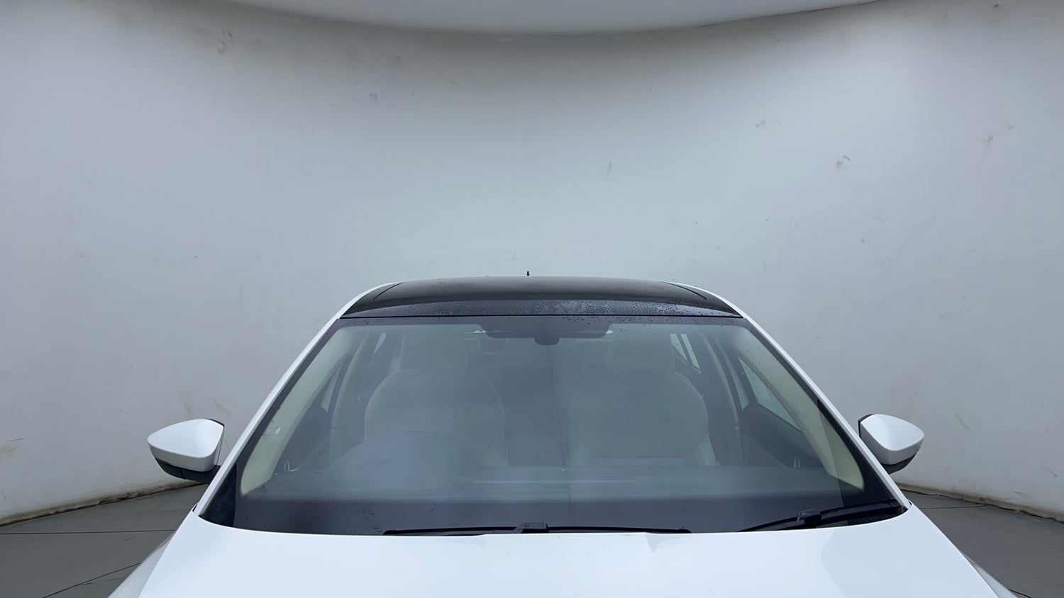 Used 2020 Skoda Superb L&K TSI AT Petrol Automatic exterior FRONT WINDSHIELD VIEW
