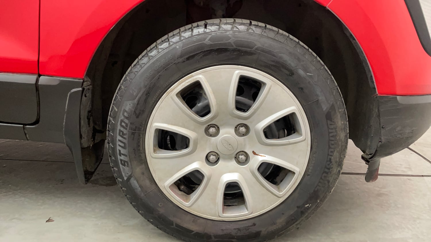 Used 2018 Ford EcoSport Trend 1.5L TDCi Diesel Manual tyres RIGHT FRONT TYRE RIM VIEW