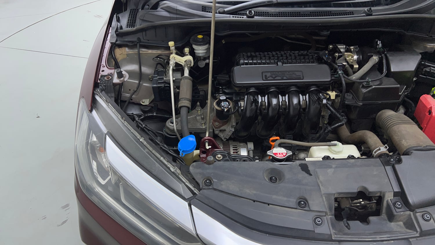 Used 2018 Honda City V CVT Petrol Petrol Automatic engine ENGINE RIGHT SIDE VIEW