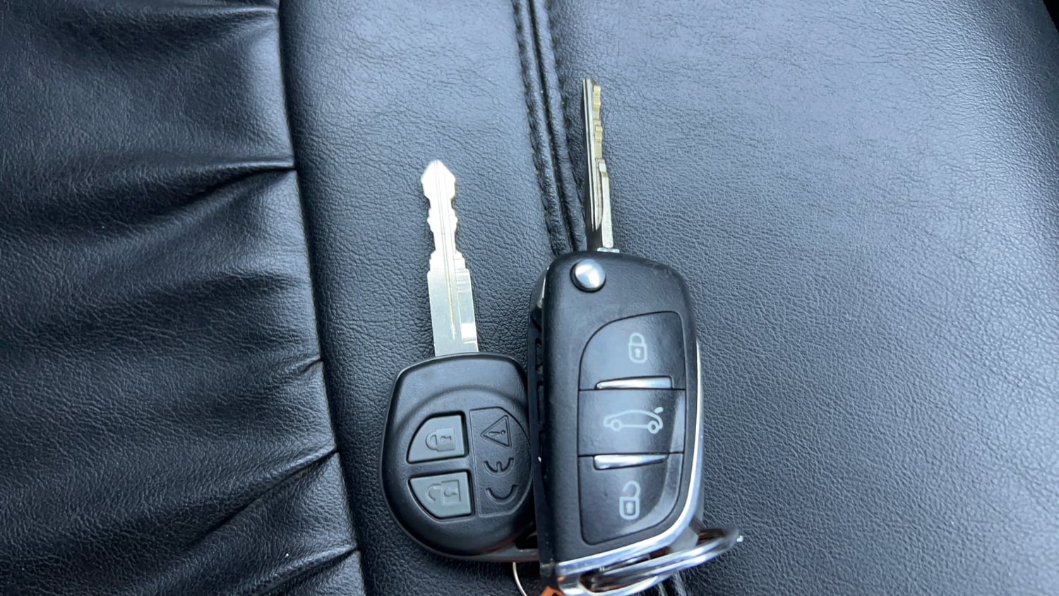 Used 2018 Maruti Suzuki Ignis Delta 1.2 AMT Petrol Automatic extra CAR KEY VIEW