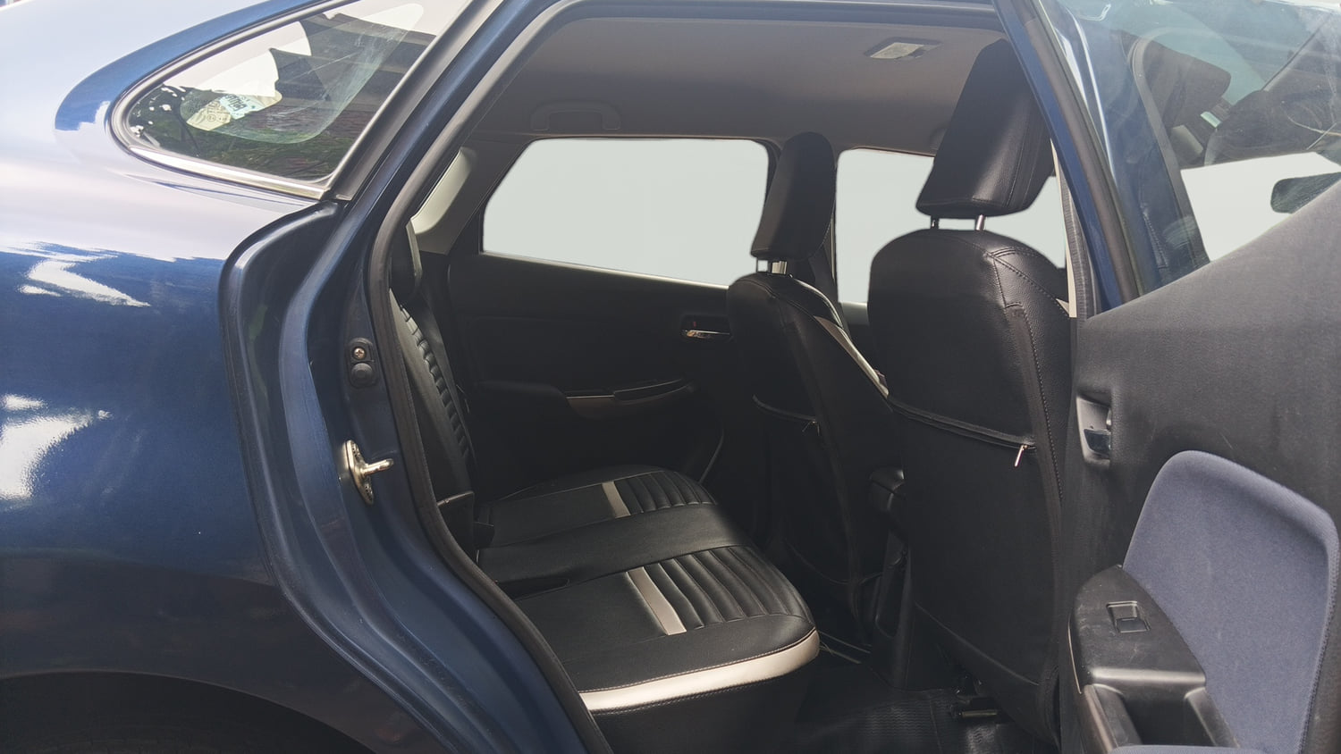 Used 2020 Maruti Suzuki Baleno Zeta Petrol Manual interior RIGHT SIDE REAR DOOR CABIN VIEW