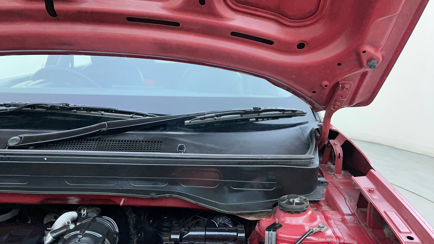 Used 2019 hyundai Venue SX 1.0 Turbo Petrol Petrol Manual engine ENGINE LEFT SIDE HINGE & APRON VIEW