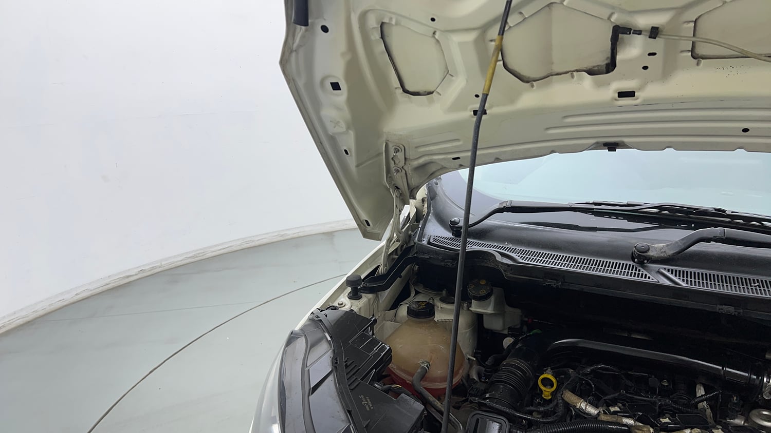 Used 2018 Ford EcoSport Titanium + 1.5L Ti-VCT Petrol Manual engine ENGINE RIGHT SIDE HINGE & APRON VIEW