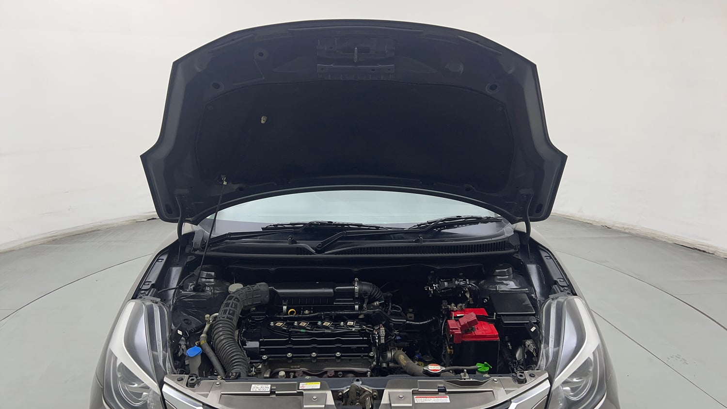 Used 2021 Maruti Suzuki Baleno Zeta Petrol Manual engine ENGINE & BONNET OPEN FRONT VIEW