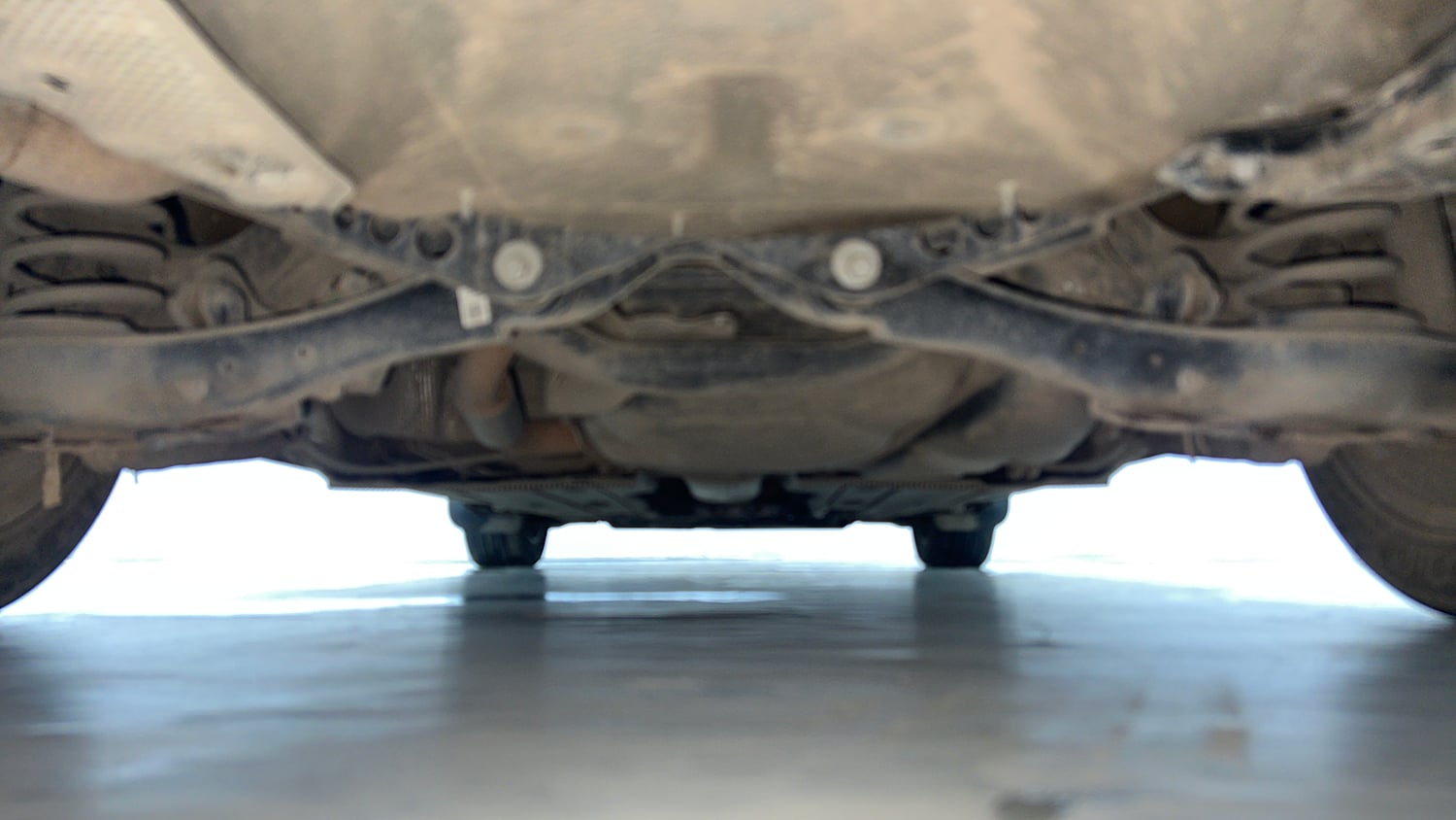 Used 2018 Skoda Octavia 1.8 TSI Style AT Petrol Automatic extra REAR UNDERBODY VIEW (TAKEN FROM REAR)