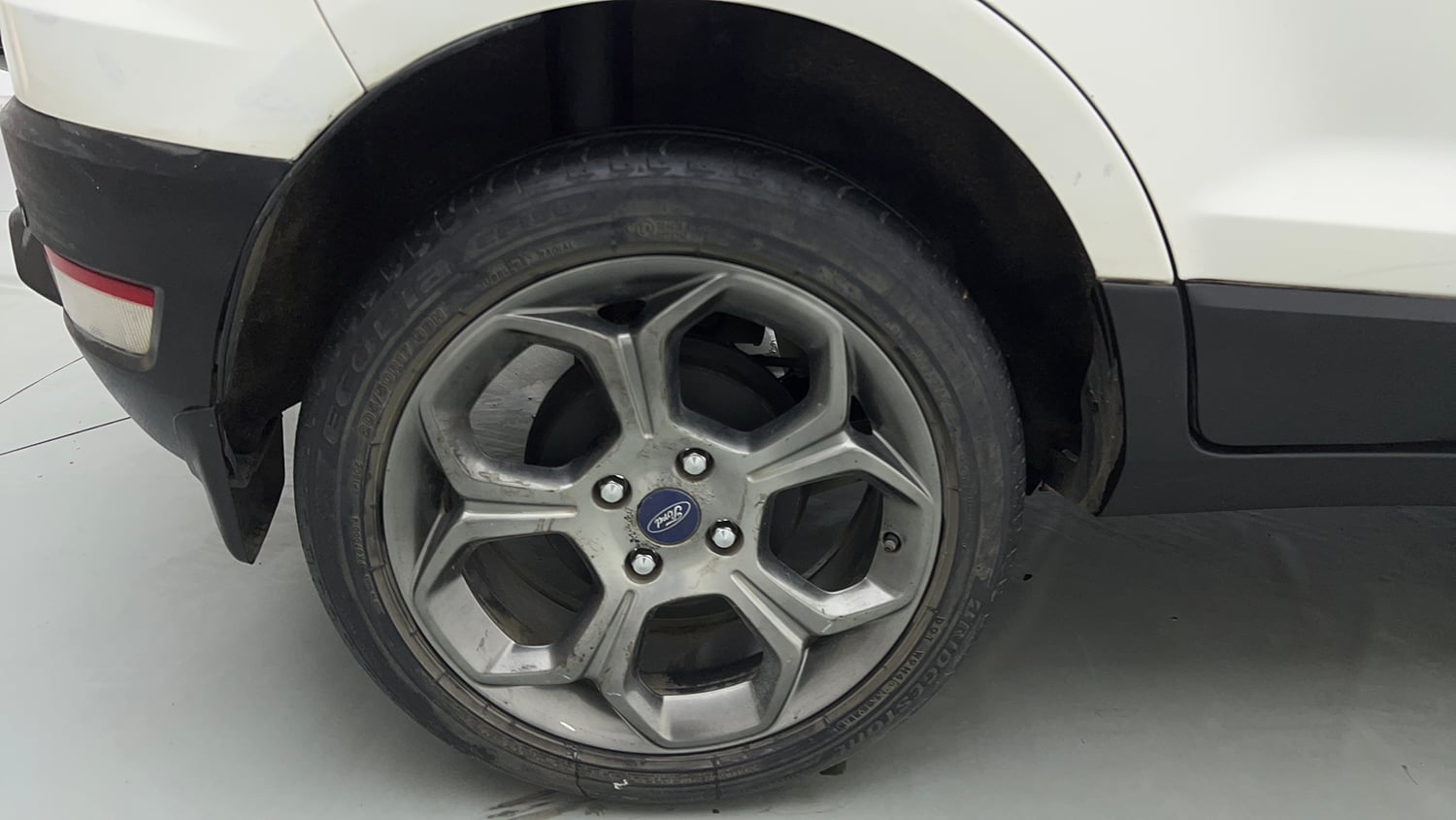 Used 2018 Ford EcoSport Titanium + 1.5L Ti-VCT Petrol Manual tyres RIGHT REAR TYRE RIM VIEW