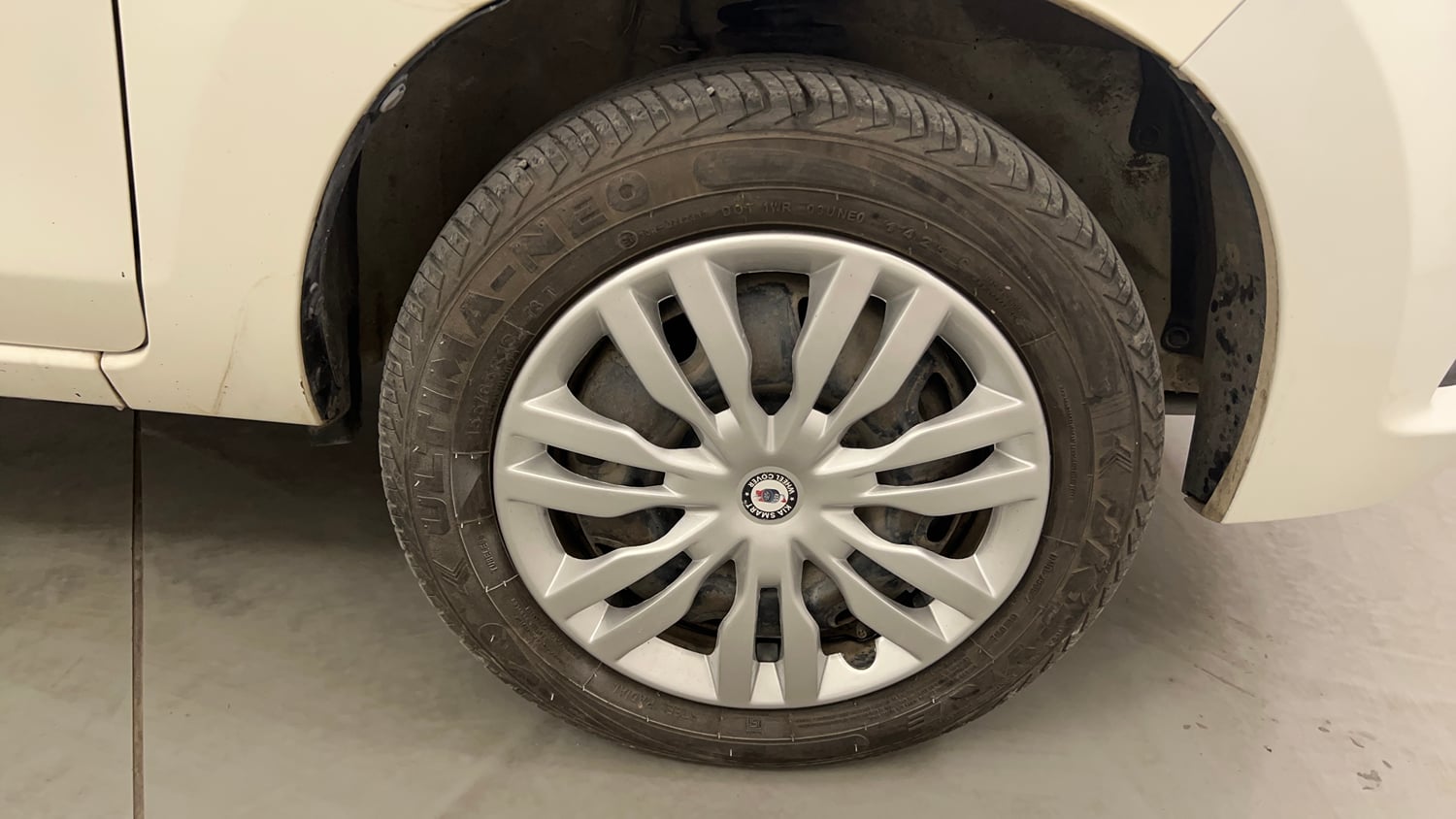 Used 2016 Maruti Suzuki Alto K10 VXi AMT Petrol Automatic tyres RIGHT FRONT TYRE RIM VIEW
