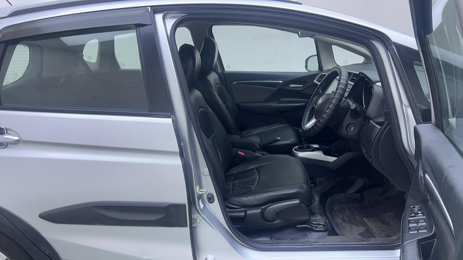 Used 2017 Honda WR-V VX MT Petrol Petrol Manual interior RIGHT SIDE FRONT DOOR CABIN VIEW