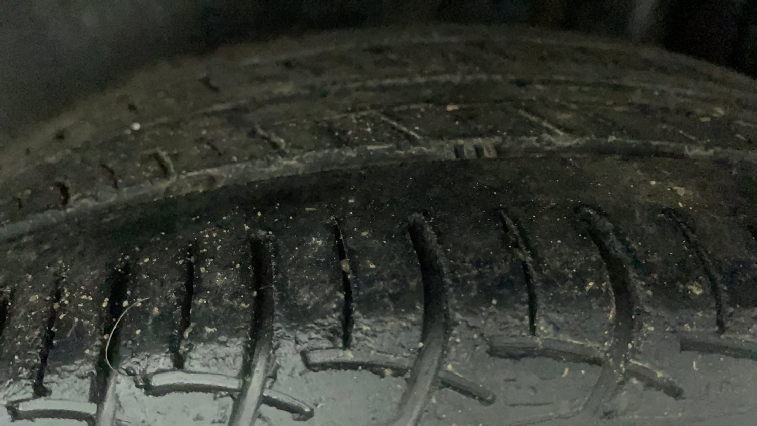 Used 2018 Maruti Suzuki Ciaz Delta 1.4 AT Petrol Automatic tyres LEFT REAR TYRE TREAD VIEW