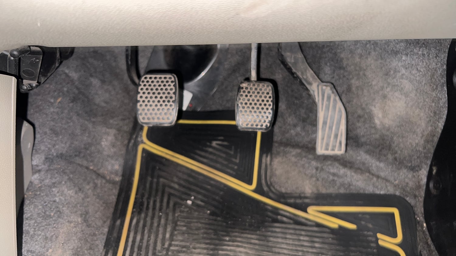 Used 2020 Maruti Suzuki Alto 800 Vxi Plus Petrol Manual interior PEDALS VIEW