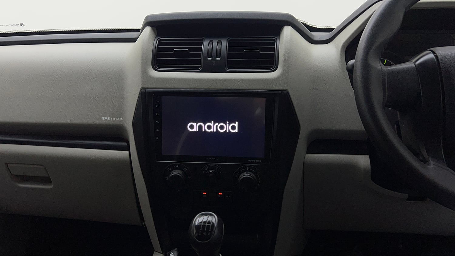 Used 2022 Mahindra Scorpio S5 Diesel Manual interior MUSIC SYSTEM & AC CONTROL VIEW