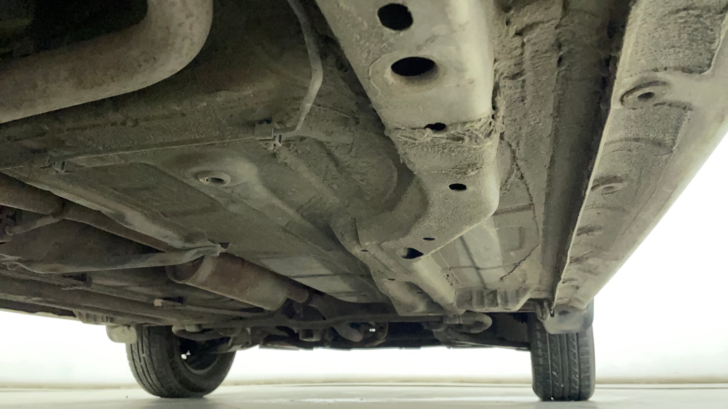 Used 2018 Tata Tiago Revotron XZ Petrol Manual extra REAR RIGHT UNDERBODY VIEW