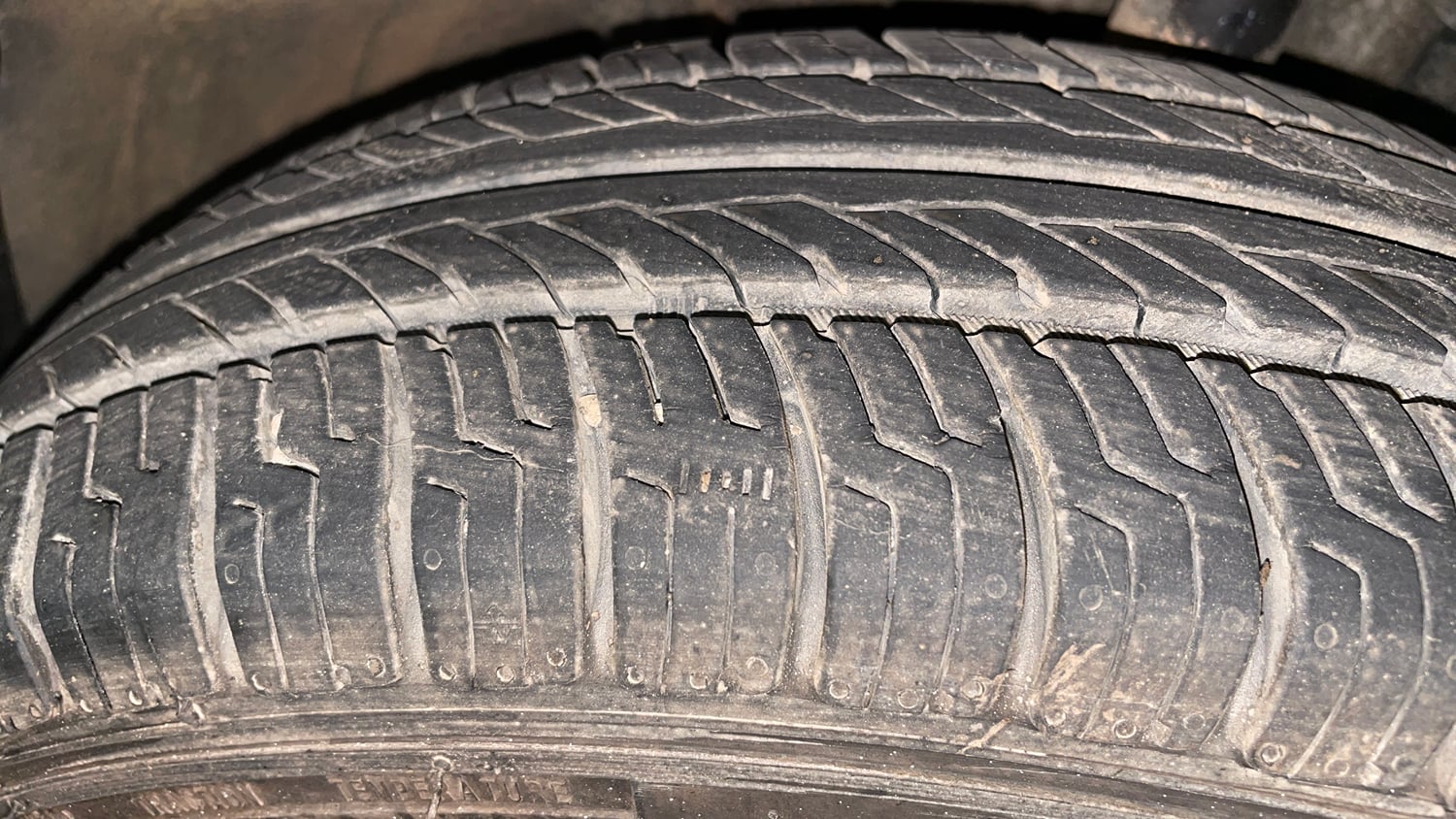 Used 2016 Renault Kwid 1.0 RXT Petrol Manual tyres RIGHT FRONT TYRE TREAD VIEW