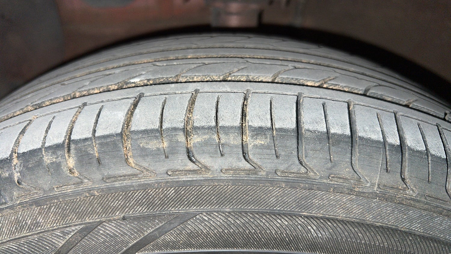 Used 2018 Hyundai Grand i10 Sportz 1.2 Kappa VTVT Petrol Manual tyres LEFT FRONT TYRE TREAD VIEW