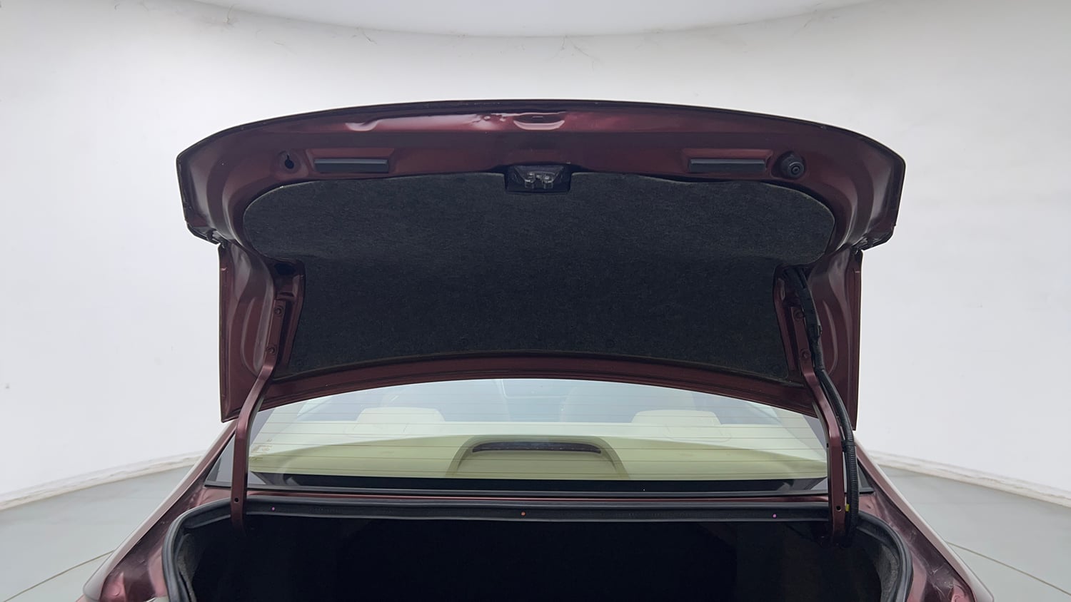 Used 2018 Honda City V CVT Petrol Petrol Automatic interior DICKY DOOR OPEN VIEW