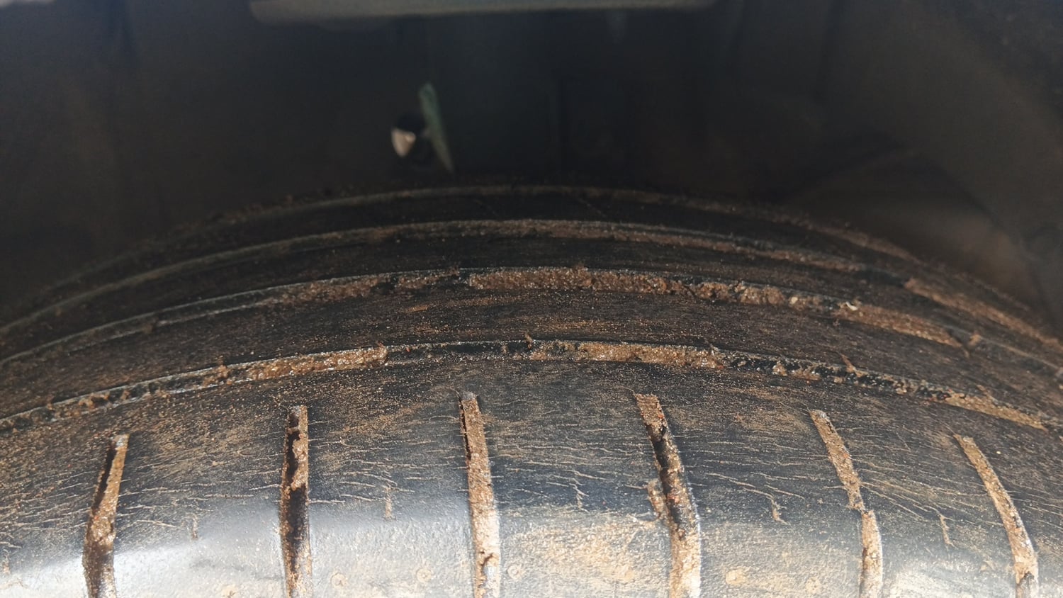 Used 2020 Maruti Suzuki Baleno Zeta Petrol Manual tyres RIGHT FRONT TYRE TREAD VIEW