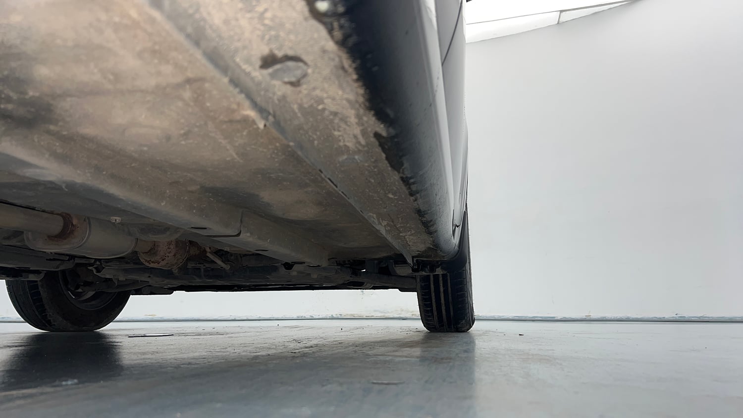 Used 2021 Hyundai Grand i10 Nios Sportz AMT 1.2 Kappa VTVT Petrol Automatic extra REAR RIGHT UNDERBODY VIEW