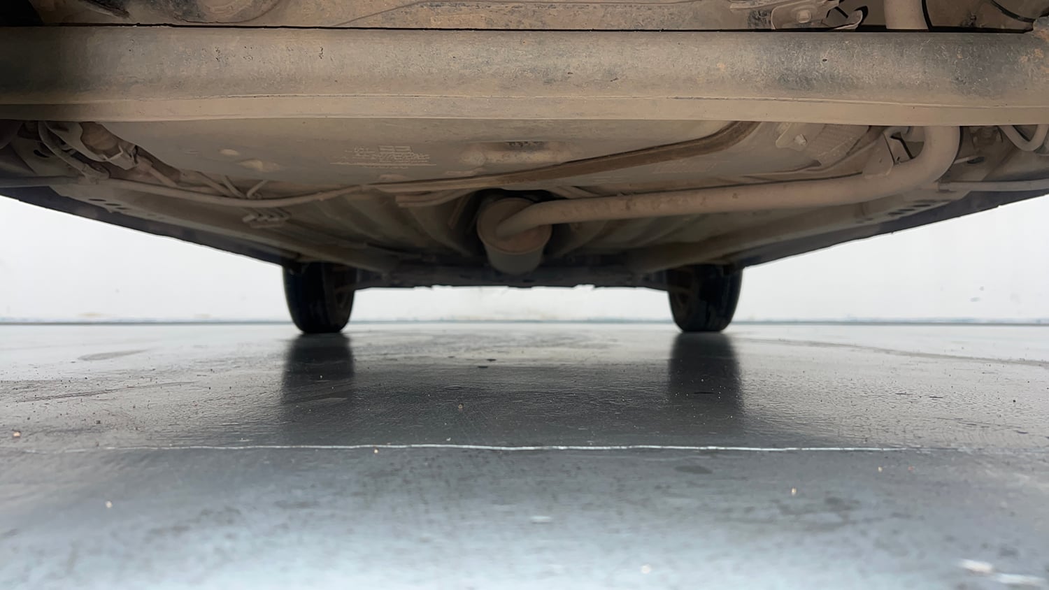 Used 2021 Maruti Suzuki Wagon R 1.0 VXi 1.0 Petrol Manual extra REAR UNDERBODY VIEW (TAKEN FROM REAR)