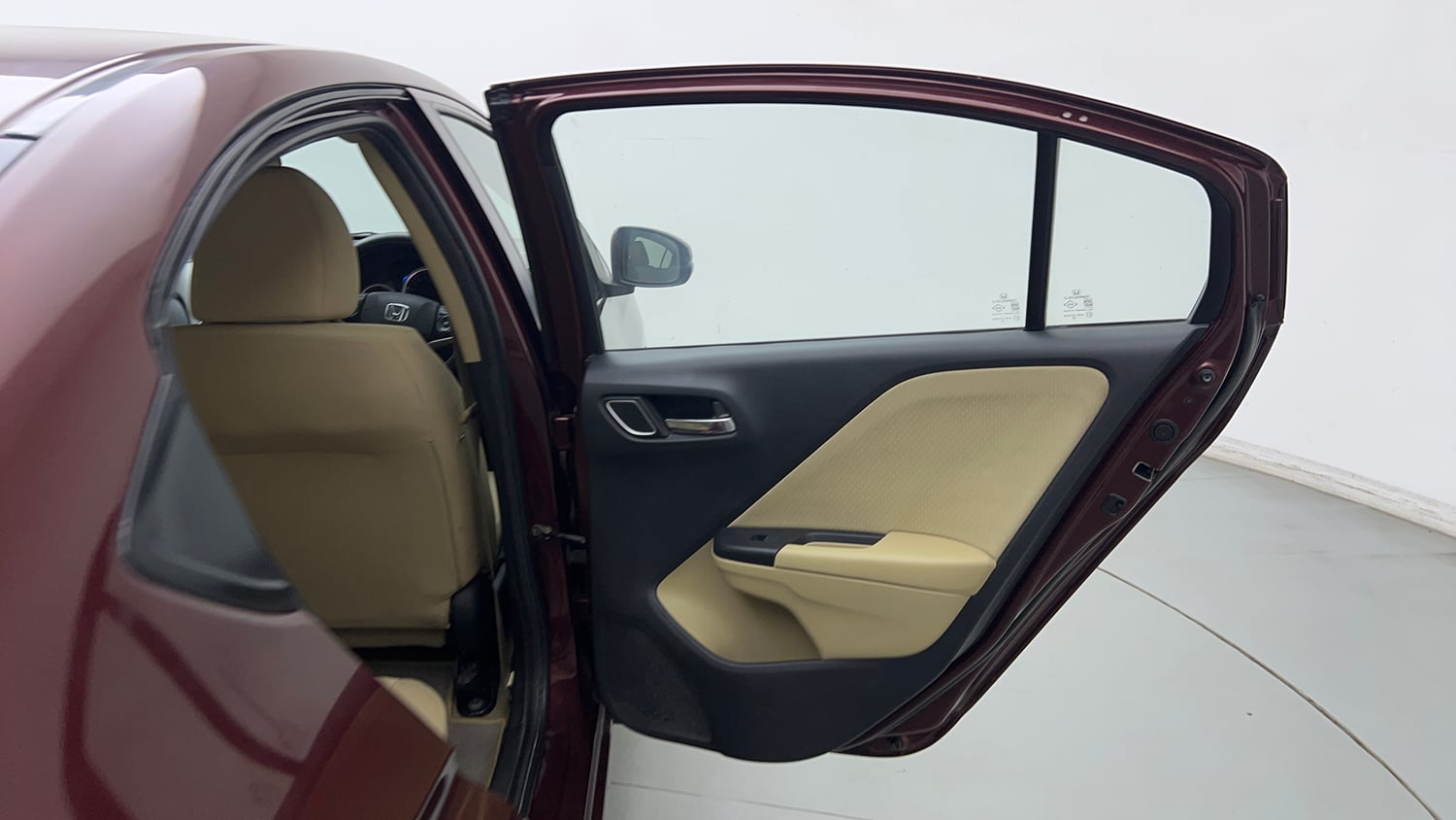 Used 2018 Honda City V CVT Petrol Petrol Automatic interior RIGHT REAR DOOR OPEN VIEW