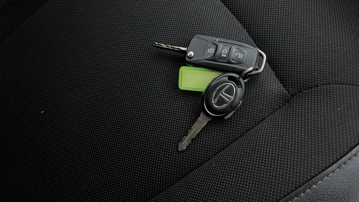 Used 2019 Tata Tigor Revotron XZ+ Petrol Manual extra CAR KEY VIEW