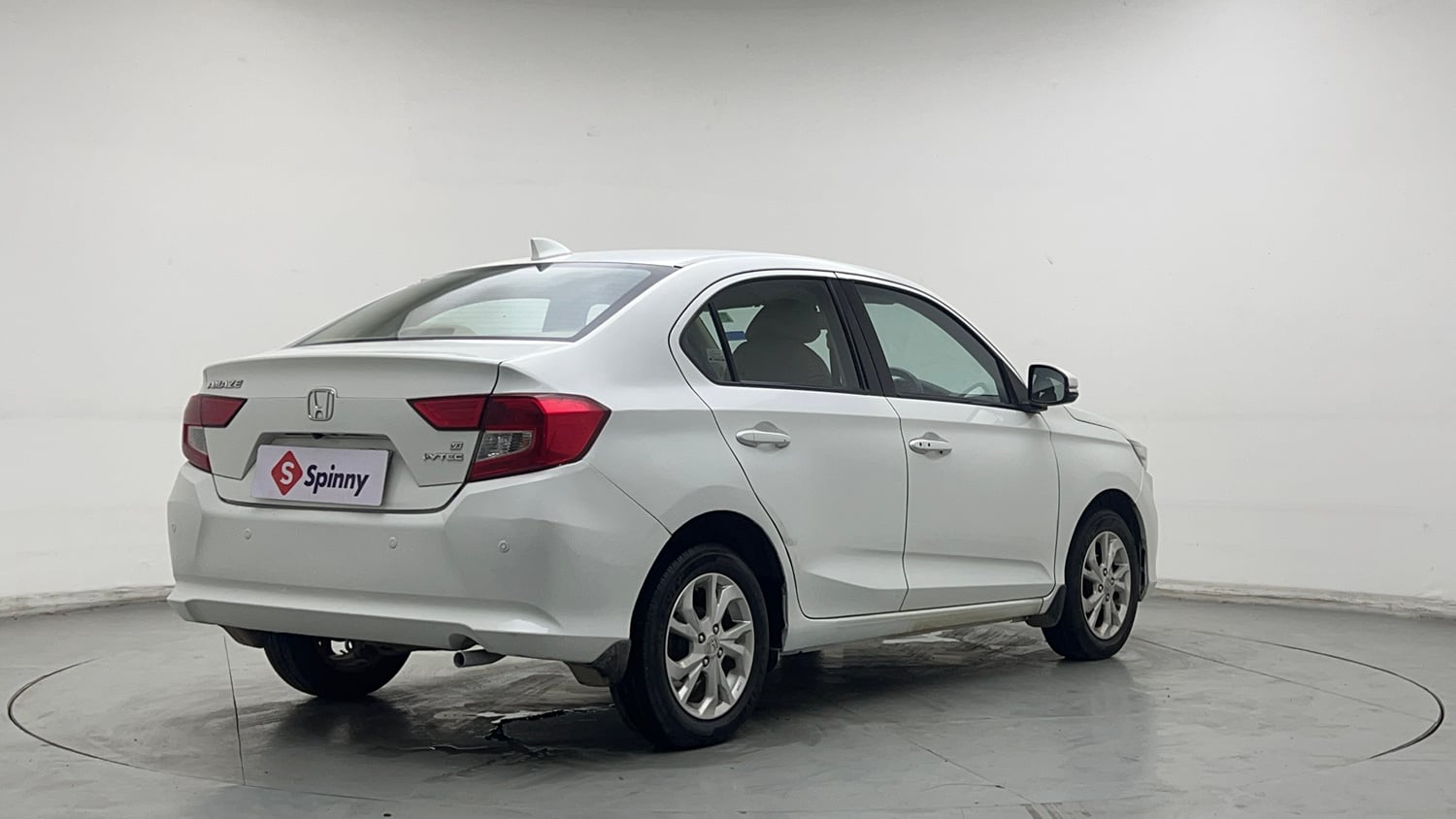 Used 2019 Honda Amaze 1.2 VX CVT Petrol Petrol Automatic exterior RIGHT REAR CORNER VIEW