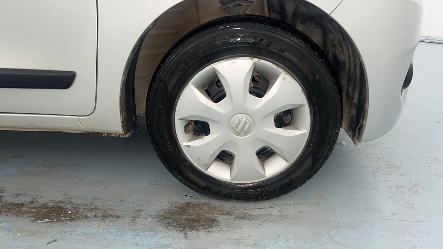 Used 2021 Maruti Suzuki Wagon R 1.0 VXi 1.0 Petrol Manual tyres RIGHT FRONT TYRE RIM VIEW