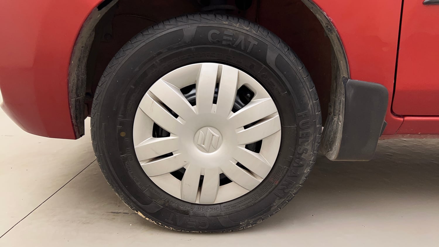 Used 2020 Maruti Suzuki Alto 800 Vxi Plus Petrol Manual tyres LEFT FRONT TYRE RIM VIEW