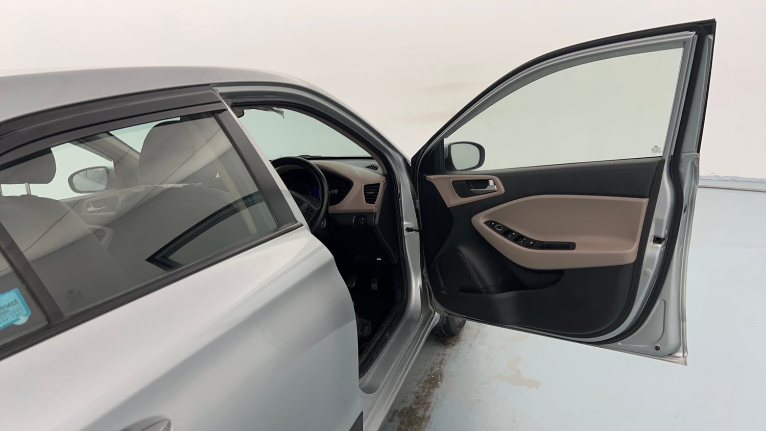 Used 2019 Hyundai Elite i20 Sportz Plus 1.2 Petrol Manual interior RIGHT FRONT DOOR OPEN VIEW