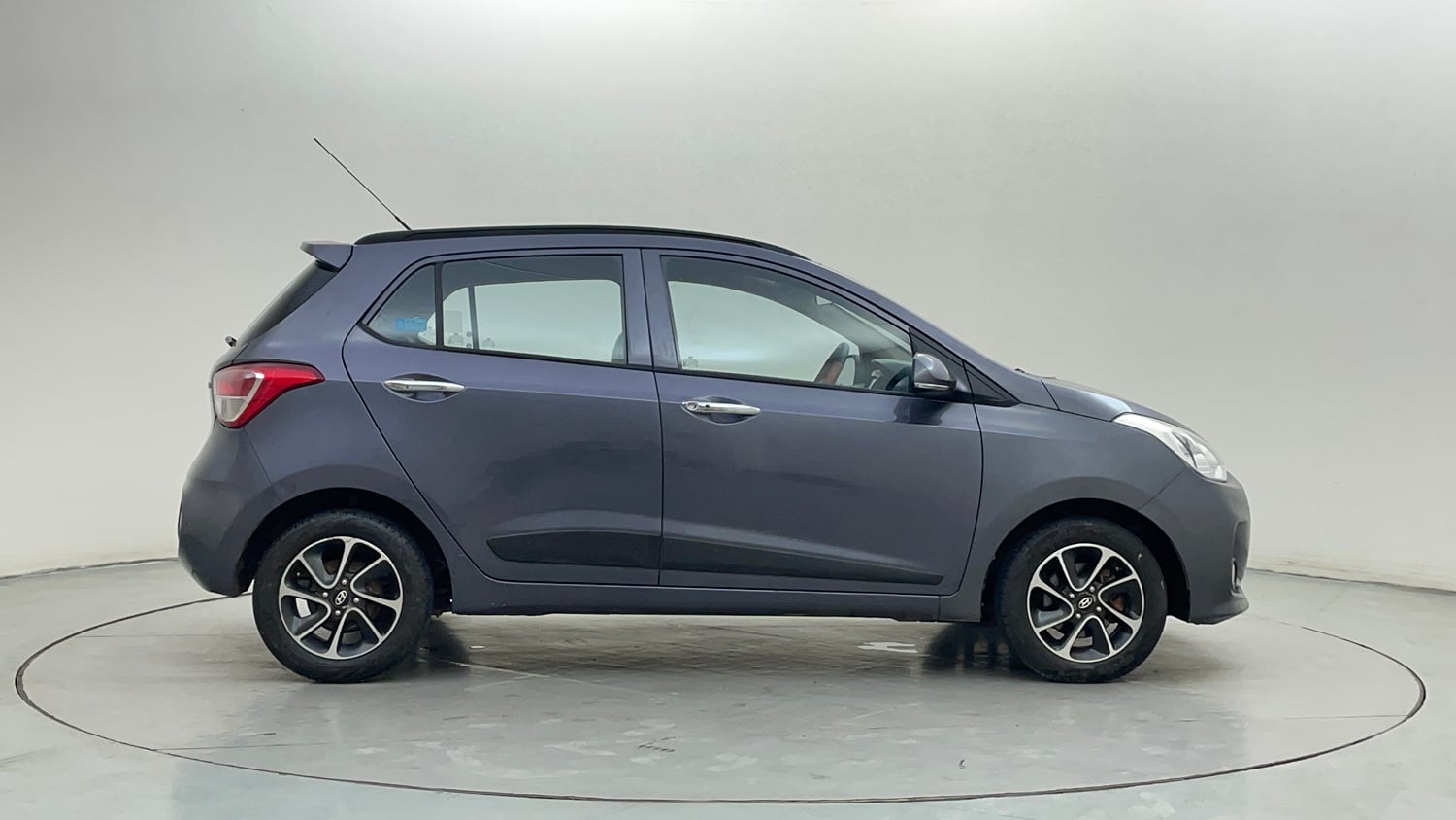 Used 2019 Hyundai Grand i10 Asta 1.2 Kappa VTVT Petrol Manual exterior RIGHT SIDE VIEW