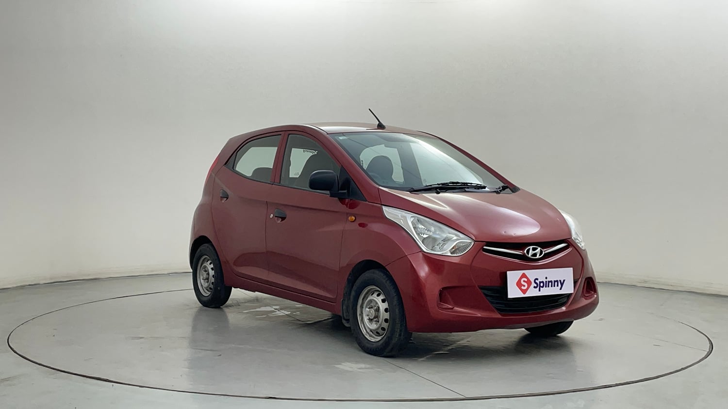 Used 2014 Hyundai Eon Era + Petrol Manual exterior RIGHT FRONT CORNER VIEW