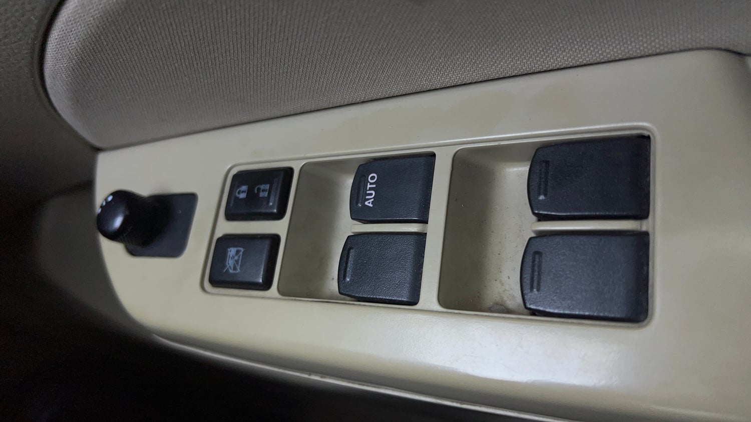 Used 2014 Maruti Suzuki Swift Dzire VXI Petrol Manual top_features Power windows