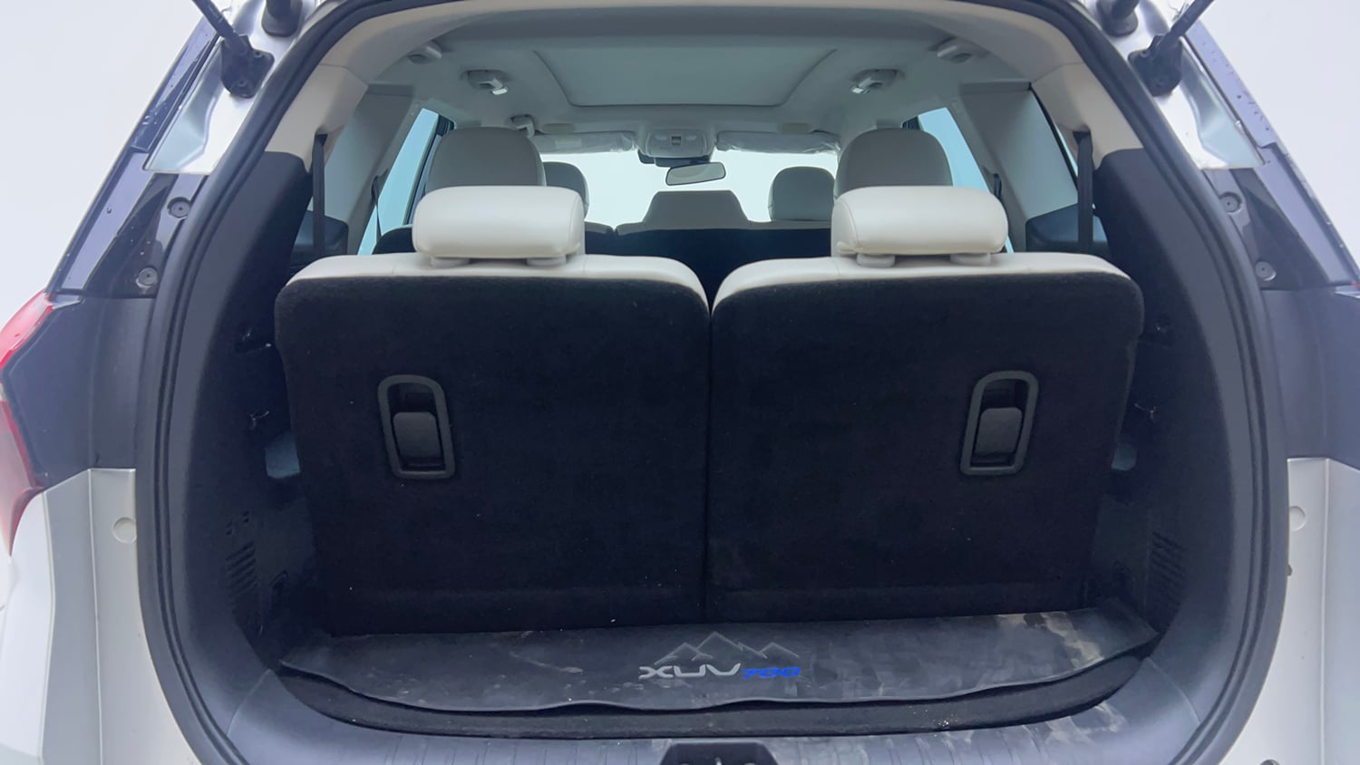 Used 2024 Mahindra XUV700 AX 7 Petrol AT Luxury Pack 7 STR Petrol Automatic interior DICKY INSIDE VIEW