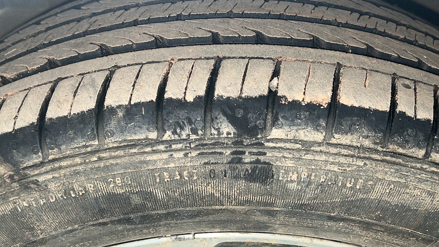 Used 2022 Maruti Suzuki Ciaz Alpha 1.5 Petrol Manual tyres LEFT FRONT TYRE TREAD VIEW