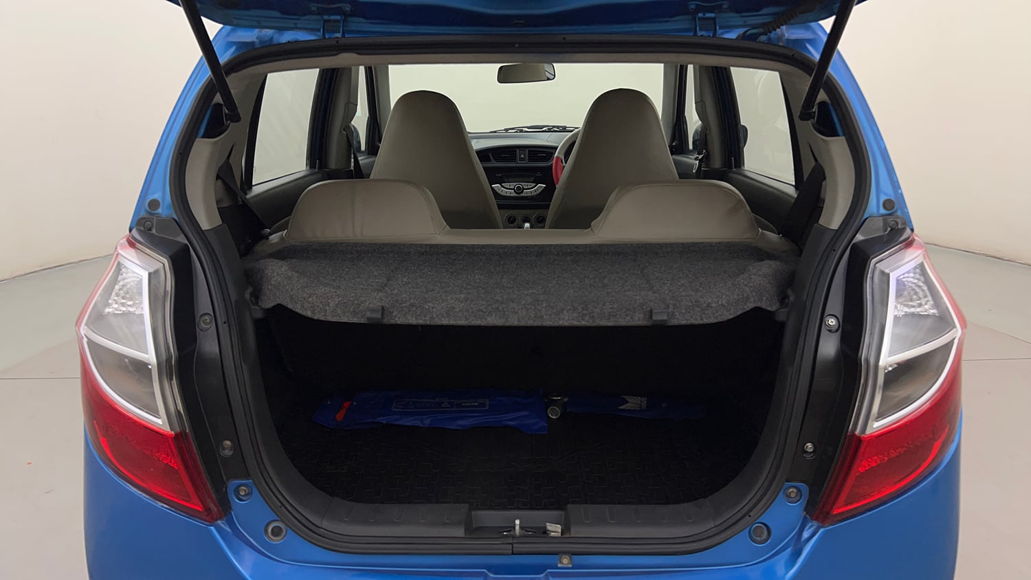 Used 2015 Maruti Suzuki Alto K10 VXi AMT Petrol Automatic interior DICKY INSIDE VIEW