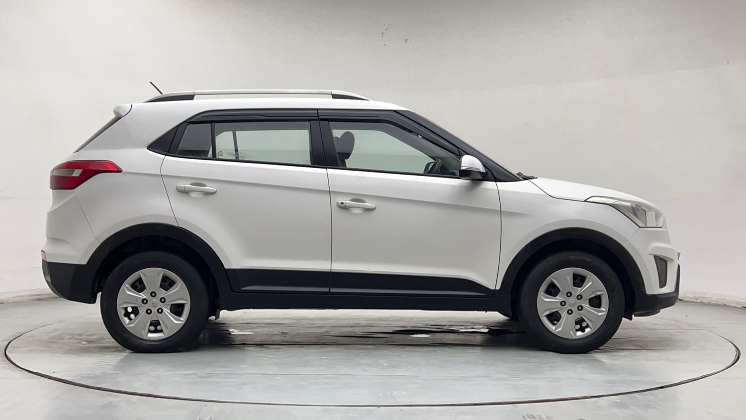 Used 2018 Hyundai Creta E Plus 1.6 Petrol Petrol Manual exterior RIGHT SIDE VIEW