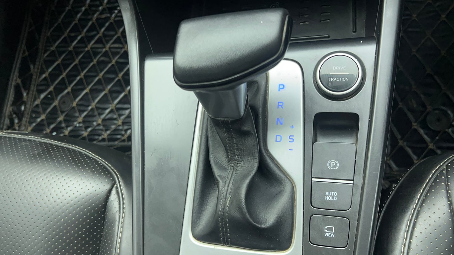 Used 2020 Hyundai Creta SX 1.5 Petrol IVT Petrol Automatic interior GEAR  KNOB VIEW