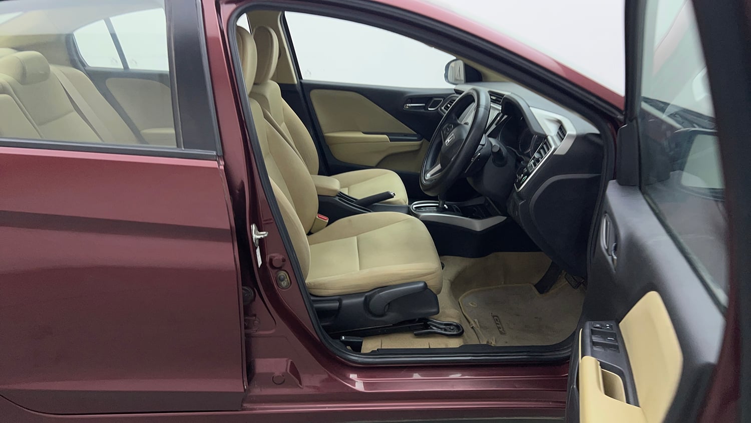 Used 2018 Honda City V CVT Petrol Petrol Automatic interior RIGHT SIDE FRONT DOOR CABIN VIEW