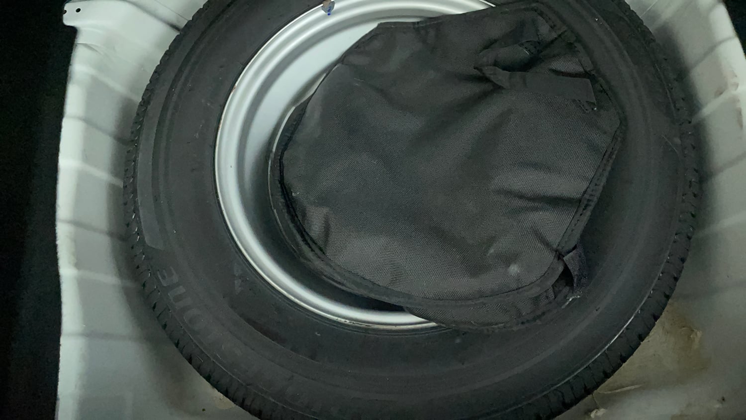 Used 2023 Tata Altroz XZA Petrol Petrol Automatic tyres SPARE TYRE VIEW