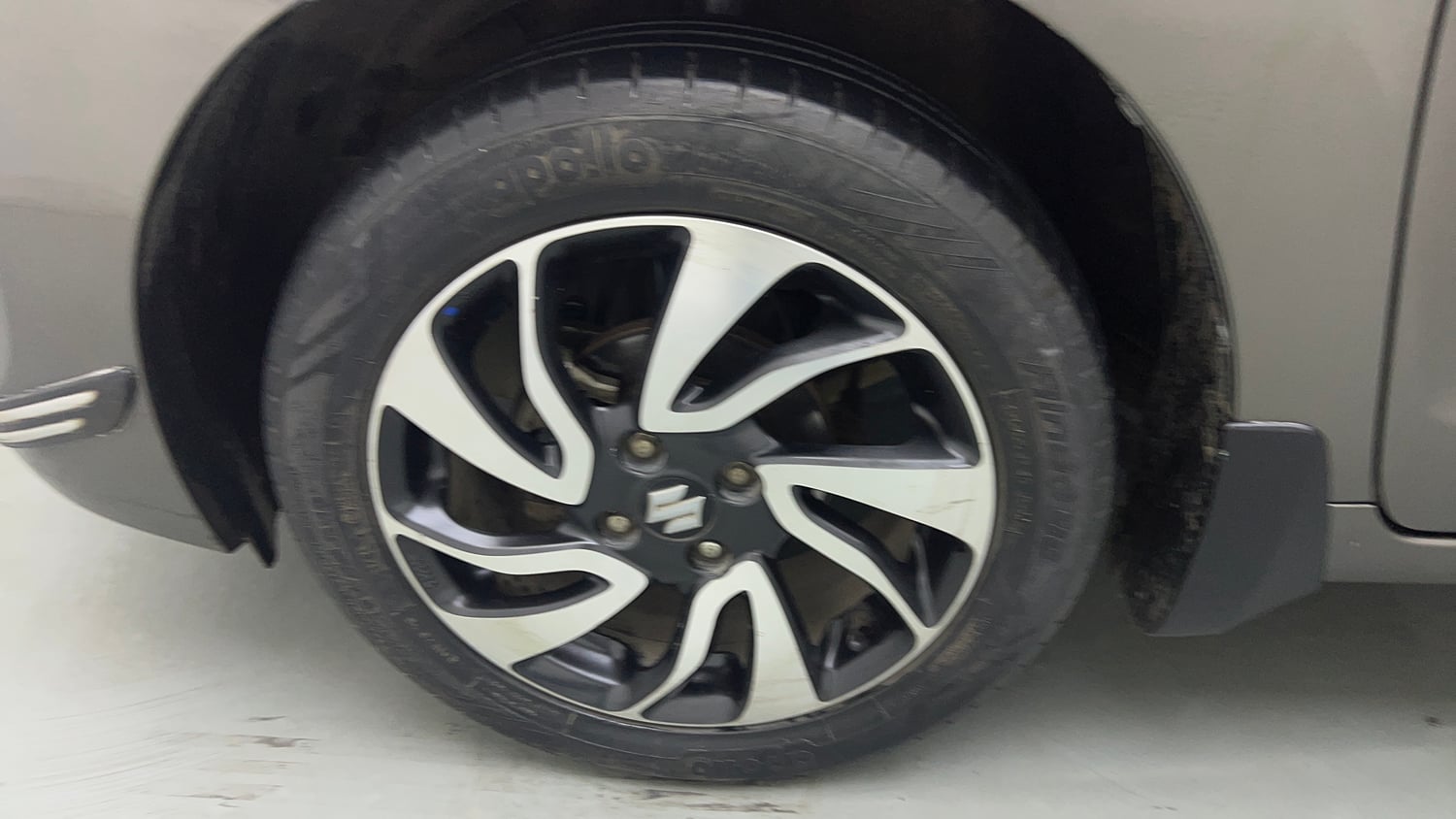 Used 2021 Maruti Suzuki Baleno Zeta Petrol Manual tyres LEFT FRONT TYRE RIM VIEW