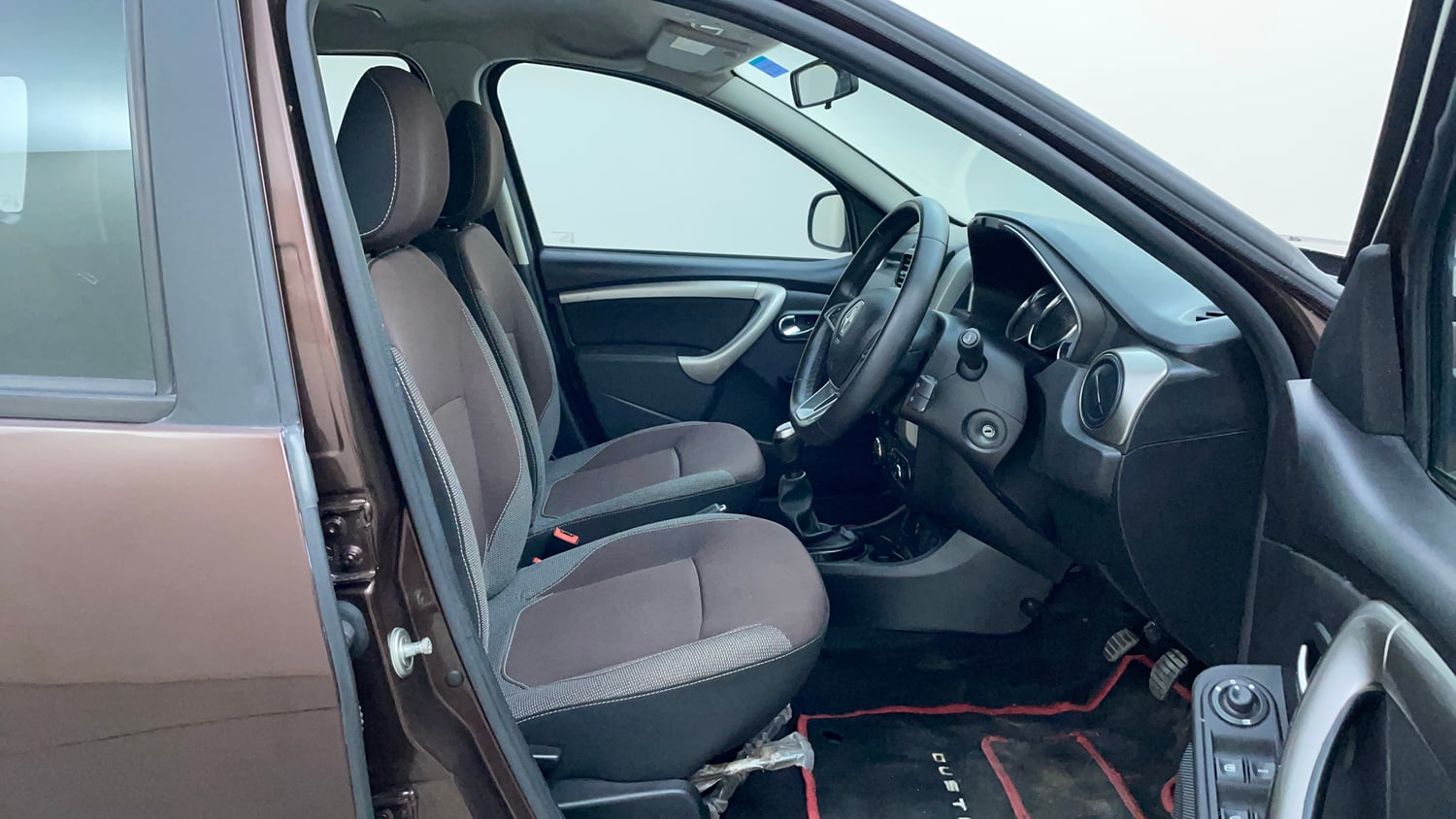 Used 2021 Renault Duster RXZ 1.5 Petrol MT Petrol Manual interior RIGHT SIDE FRONT DOOR CABIN VIEW
