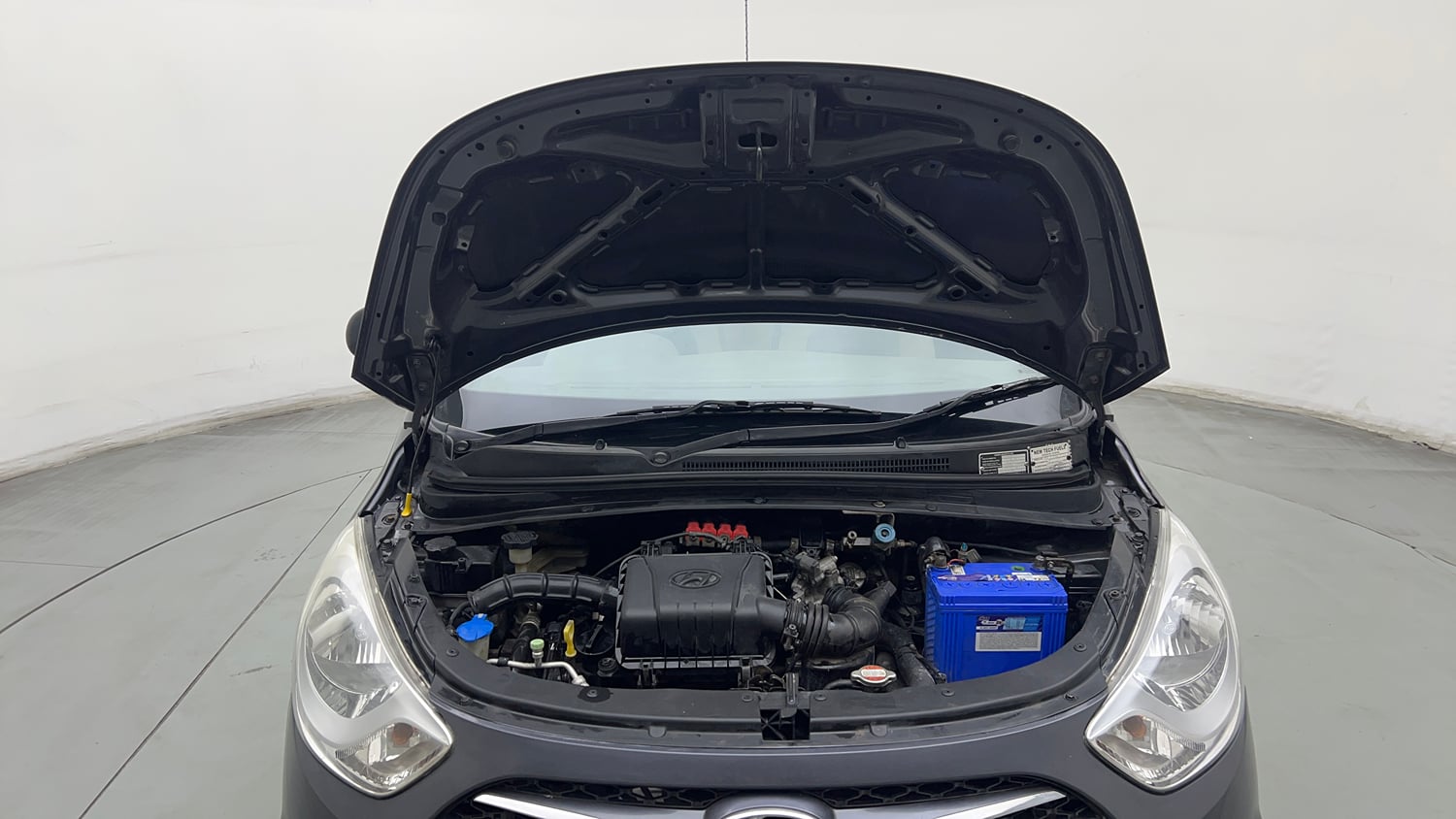 Used 2015 Hyundai i10 Magna 1.1 CNG (Outside Fitted) Cng Manual engine ENGINE & BONNET OPEN FRONT VIEW