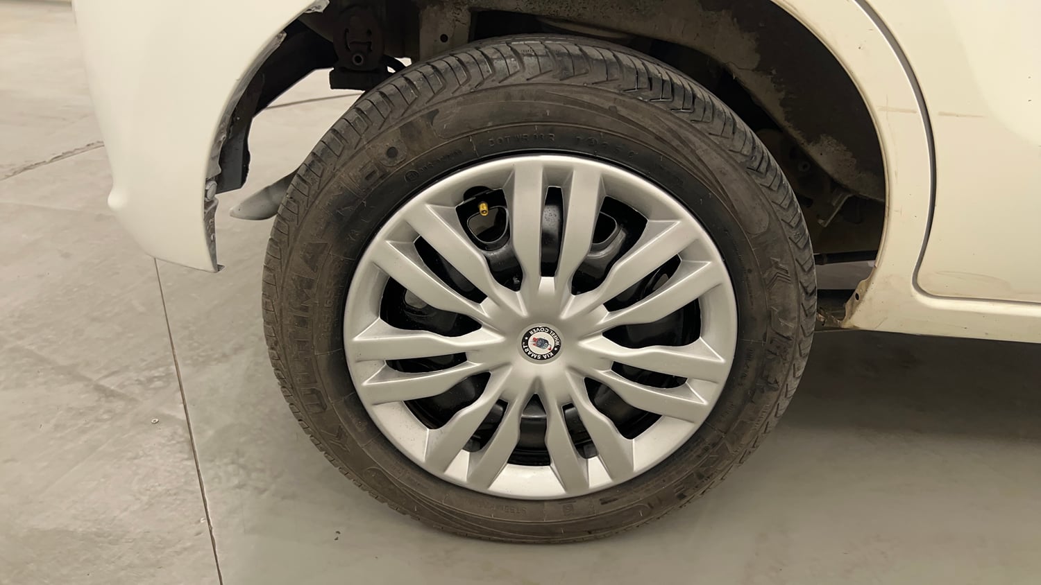 Used 2016 Maruti Suzuki Alto K10 VXi AMT Petrol Automatic tyres RIGHT REAR TYRE RIM VIEW