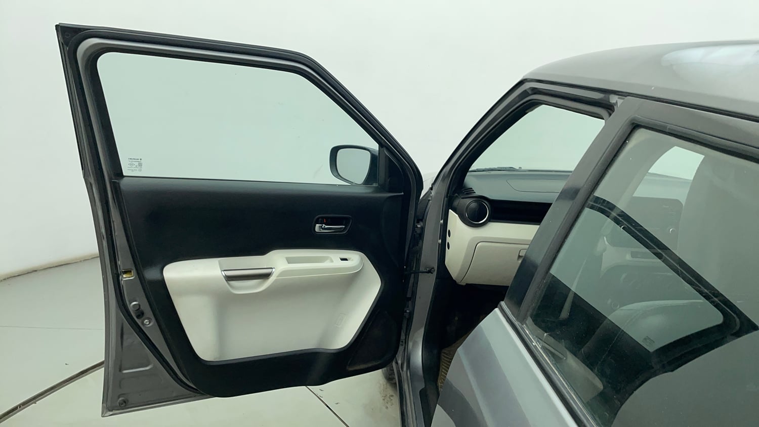 Used 2017 Maruti Suzuki Ignis Zeta 1.2 MT Petrol Manual interior LEFT FRONT DOOR OPEN VIEW