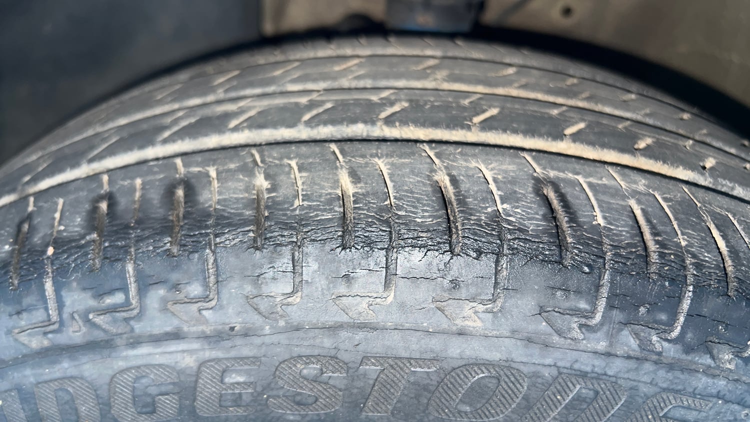 Used 2018 Maruti Suzuki Ignis Delta 1.2 AMT Petrol Automatic tyres LEFT FRONT TYRE TREAD VIEW