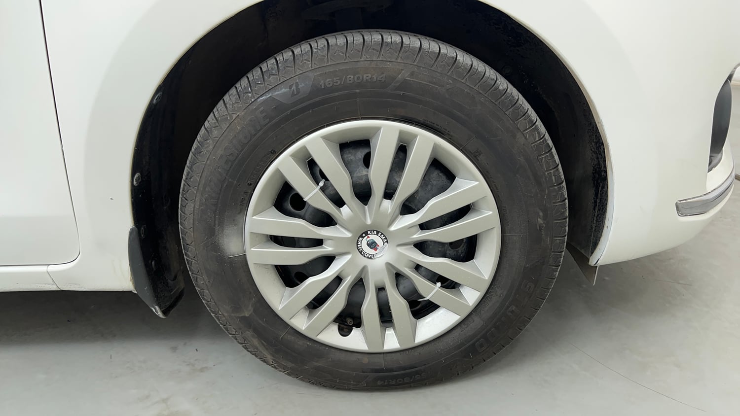 Used 2019 Maruti Suzuki Dzire VDi AMT Diesel Automatic tyres RIGHT FRONT TYRE RIM VIEW