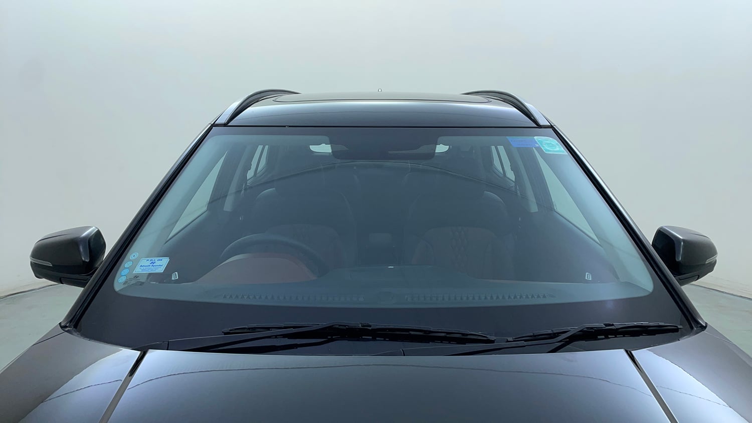 Used 2023 Hyundai Alcazar Signature (O) 6 STR 1.5 Petrol DCT Petrol Automatic exterior FRONT WINDSHIELD VIEW