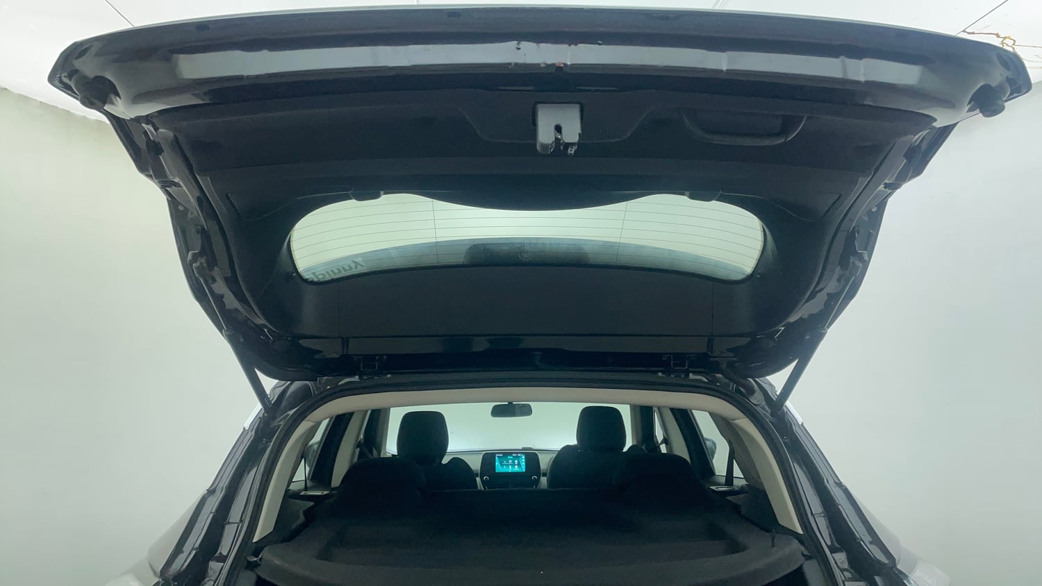 Used 2021 Tata Harrier XT Plus Dark Edition Diesel Manual interior DICKY DOOR OPEN VIEW